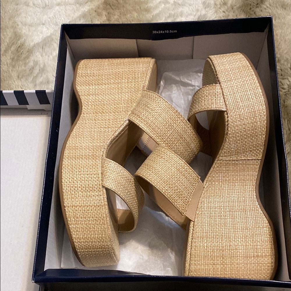 Natural raffia Felicia sandal